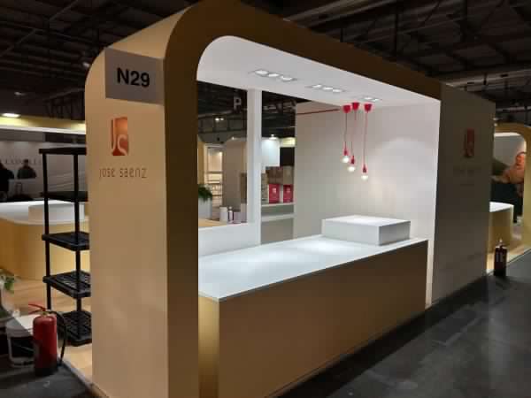 Stand Jose Saenz — MICAM 2025 — foto 3