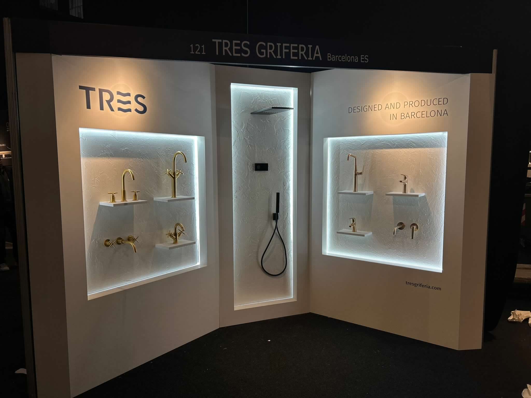 Stand Tres — Progetti D'Architettura 2024 — allestimento fieristico PSG